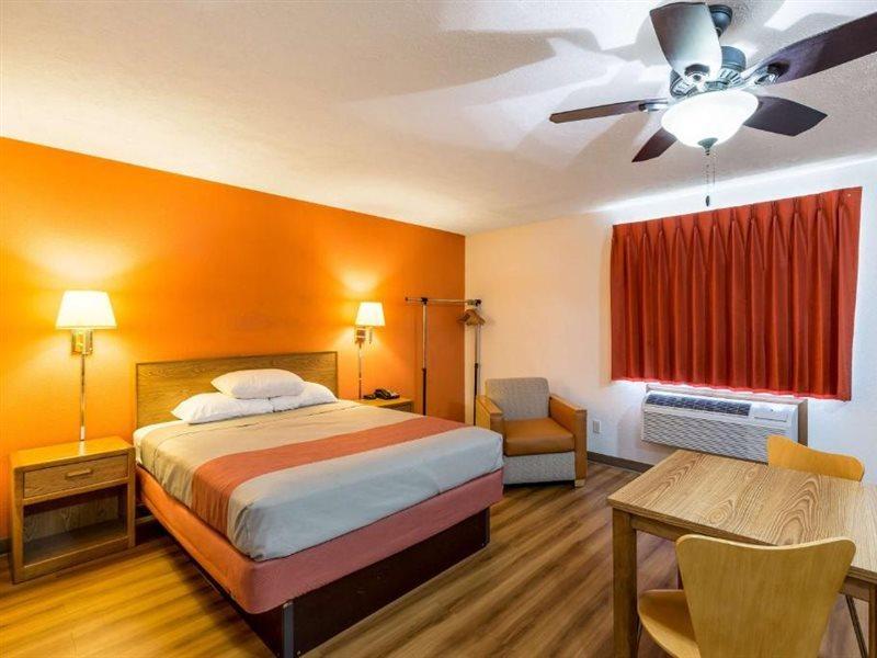 Motel 6 Percival Ia Kültér fotó