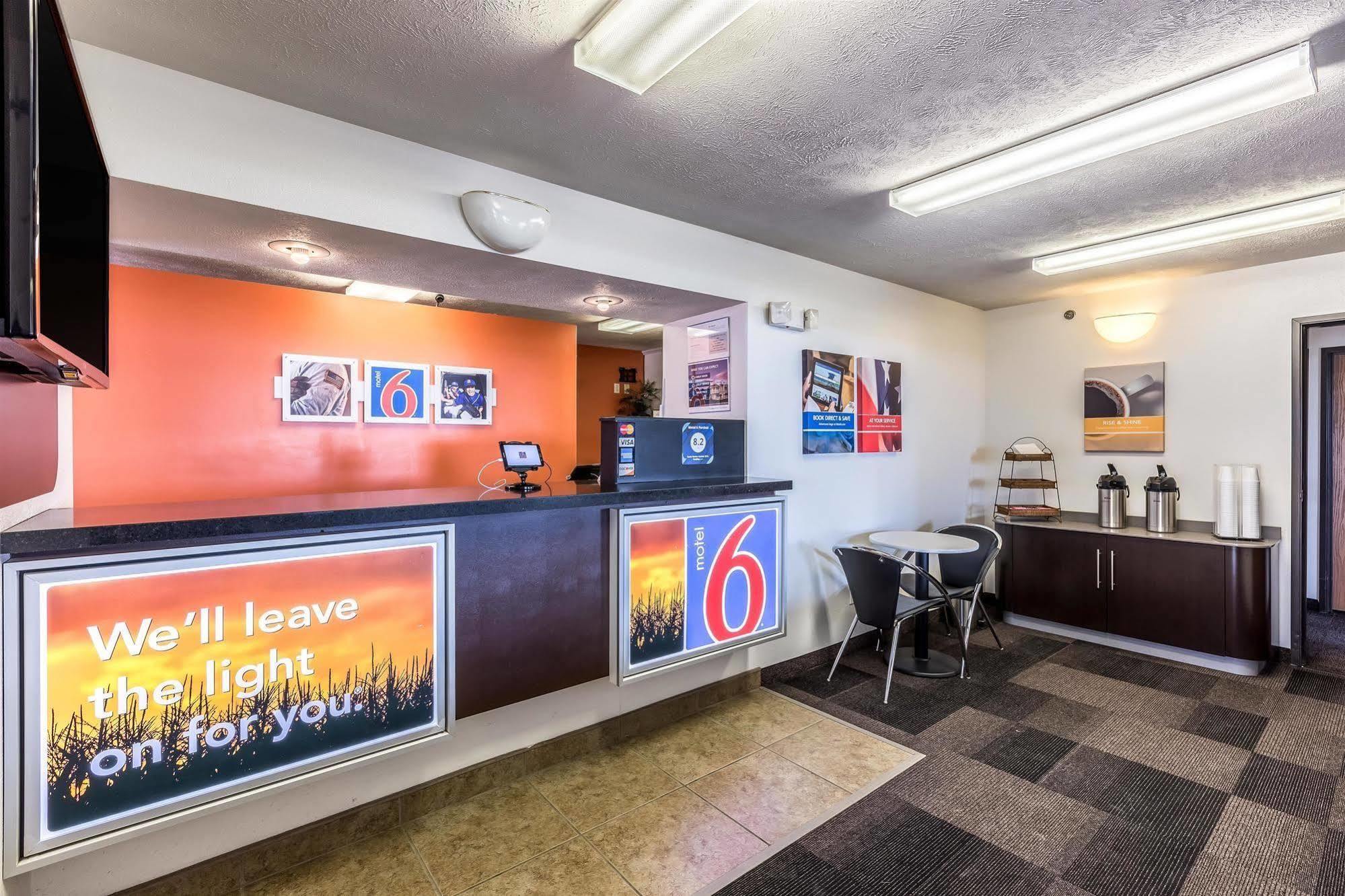 Motel 6 Percival Ia Kültér fotó